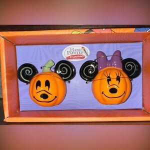 Super Cute 🥰 Disney Mickey Mouse & Minnie Mouse Halloween Salt & Pepper Shakers